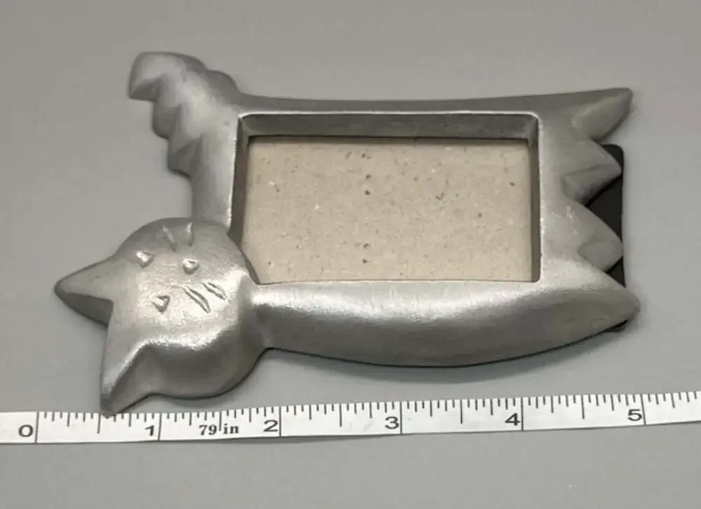 Vtg Furio Matte Silver Tone Abstract Cat Shaped Mini Picture Frame 2x3 Taiwan